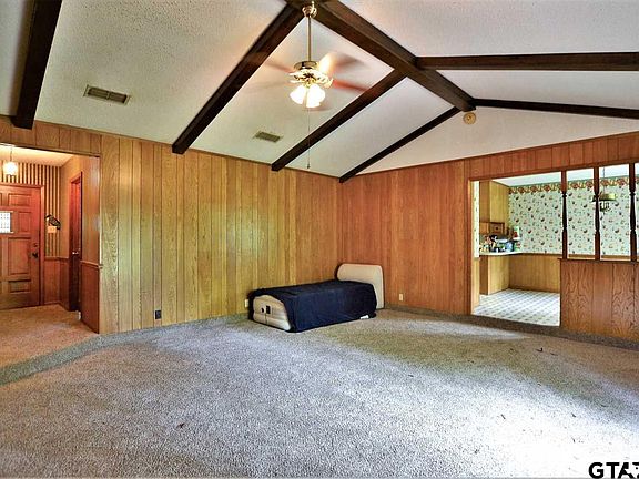 5th image of 112 Leisure Ln