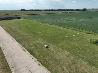 50 Bill Wall Dr, Niantic, IL 62551