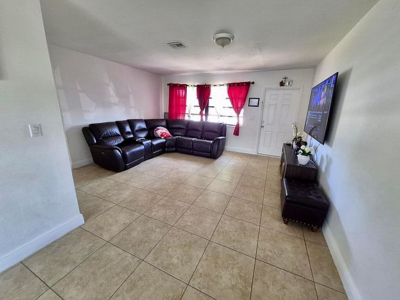 2nd image of 3141 SW 22ND Street