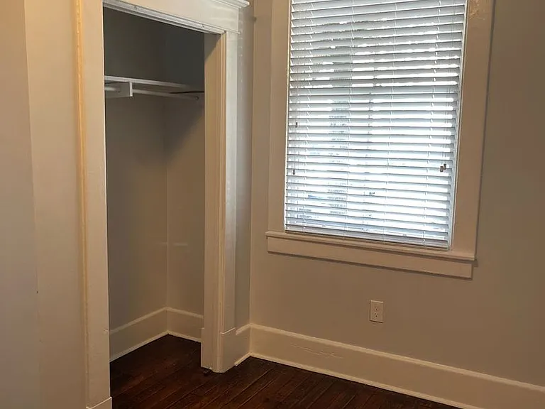 412 E Duffy St — Photo 15