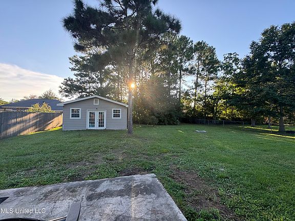 3rd image of 2613 Honduras Dr