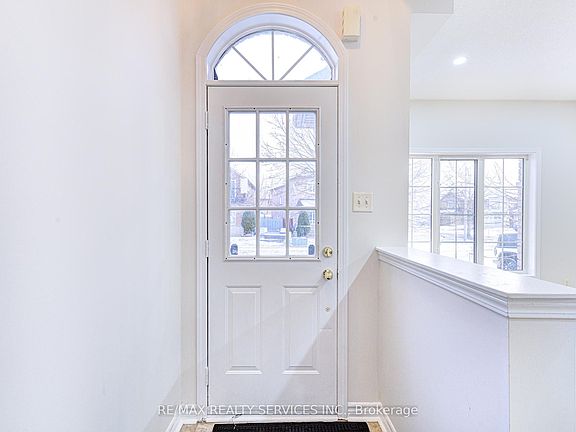 3rd image of 6 Beachsurf Rd