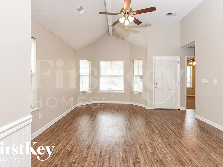 103 Lotus Ct — Photo 5