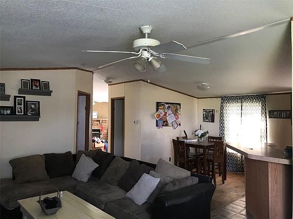 4th image of 58020 Cedar Creek Ln