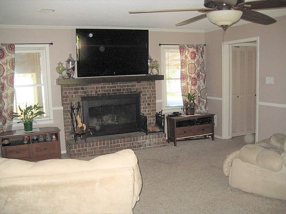 4th image of 4101 Lantern Ln