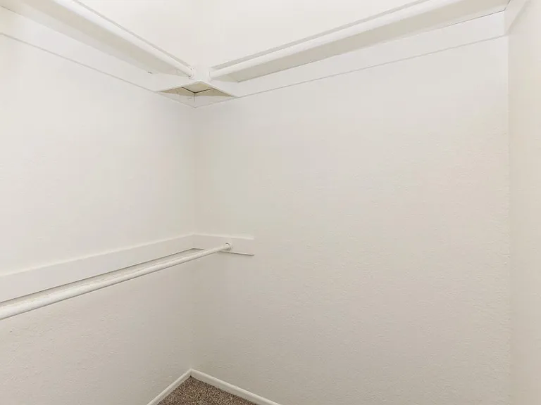 The Newport Apartments — Photo 48
