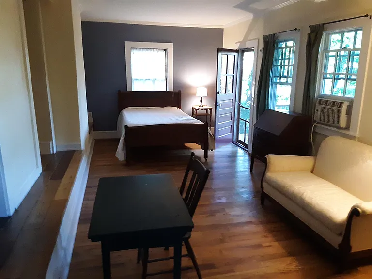 37 1/2 Elizabeth Pl — Photo 10