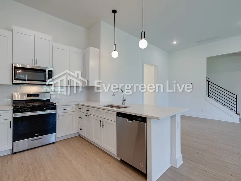 4144 McSwain Cv — Photo 5
