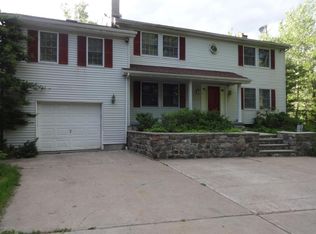 36 Echo Lake Rd, Tobyhanna, PA 18466