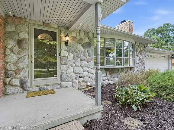 4th image of 4030 Textile Rd