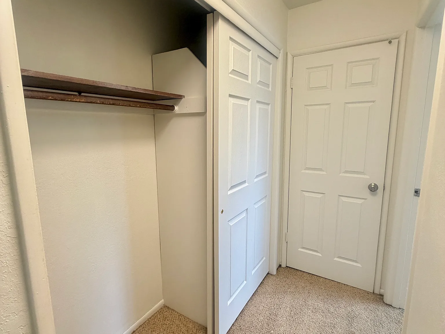 2 bed, 850 sqft, $1,550 — Photo 4