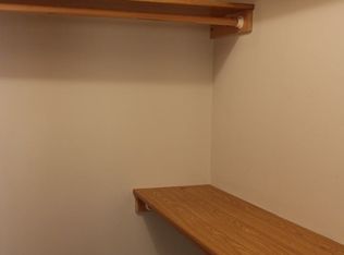 7207 N 19th St #B, Lincoln, NE 68521