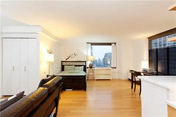 Sold by Douglas Elliman | media 24