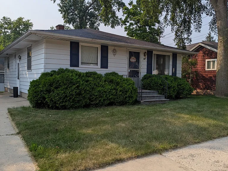416 Hartung St — Photo 16