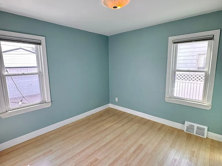 511 S Campbell Rd — Photo 10
