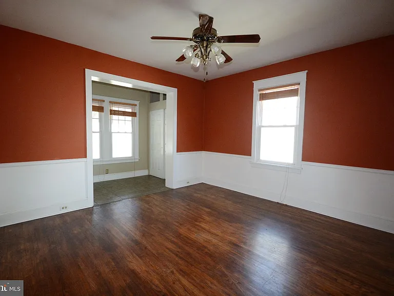 623 Guilford Ave — Photo 8
