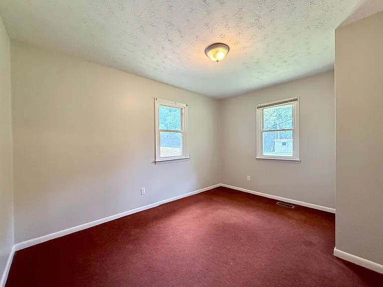 126 Proffitt Ln — Photo 12