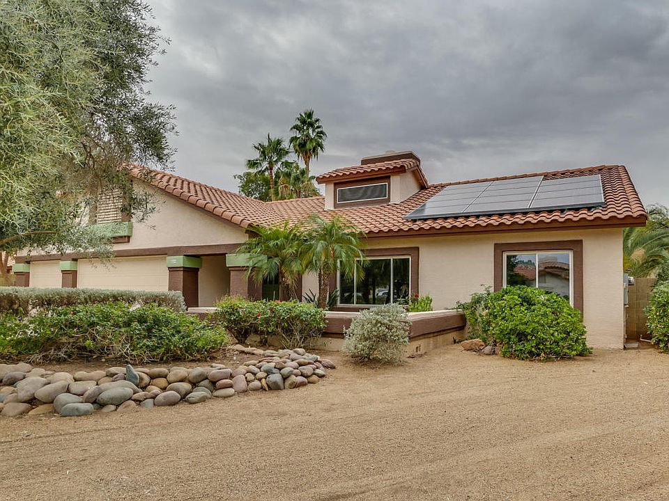 1st image of 625 E Avenida Sierra Madre