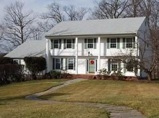 1 Larch Rd, Cedar Knolls, NJ 07927