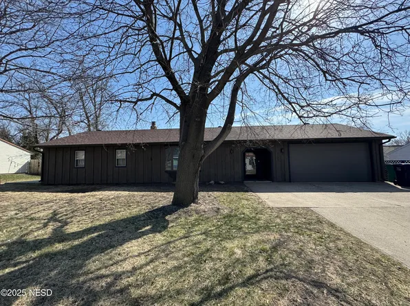 1186 2nd St NW, Watertown, SD 57201