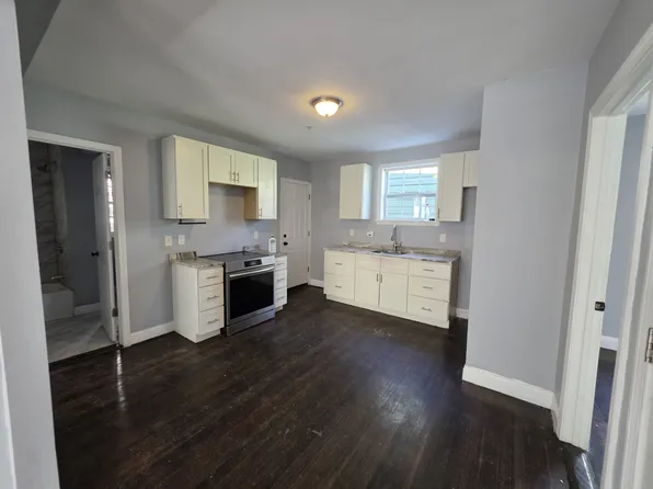 32 Park St #1, Salem, MA 01970