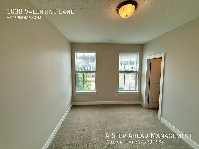 1038 Valentine Ln — Photo 11