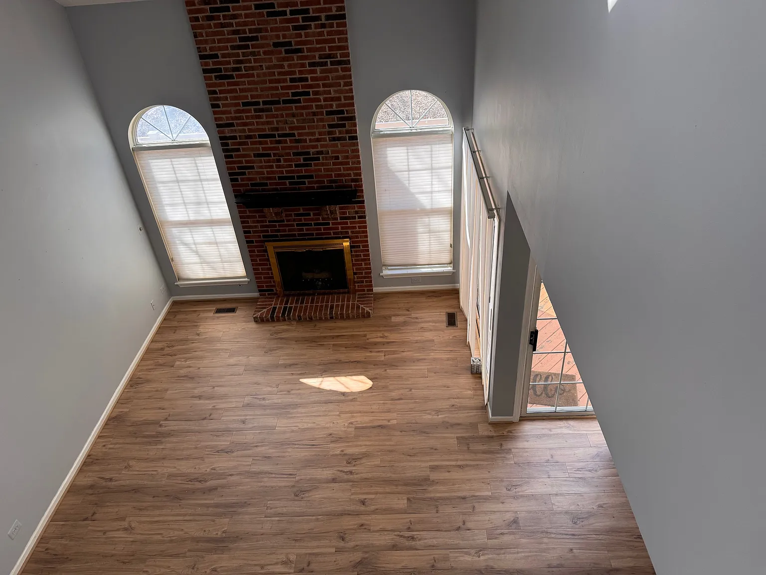 2 bed, 2.5 bath, 1400 sqft, $2,650 — Photo 3