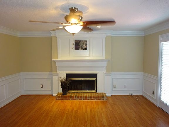 3rd image of 4611 Country Meadows Ln