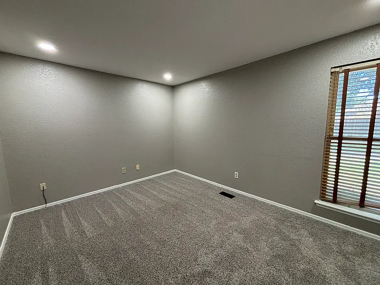 1302 Briar Creek Rd — Photo 18