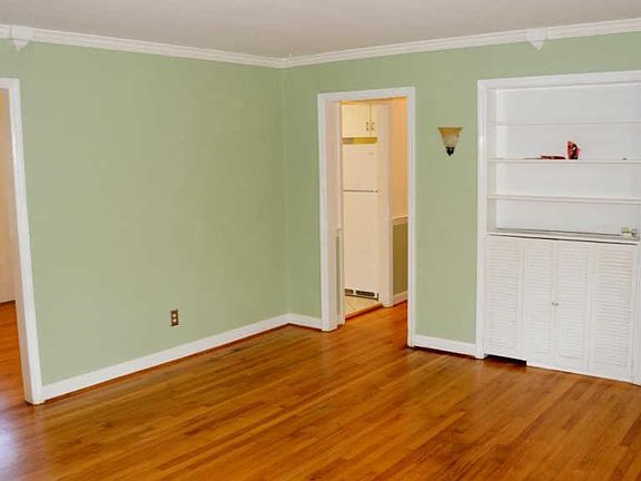 5th image of 4712 Edgewood Dr