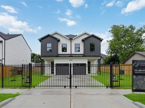 4201 Mallow St, Houston, TX 77051
