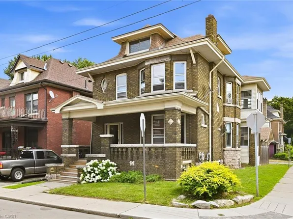 81 Carrick Ave, Hamilton, ON L8M 2W4