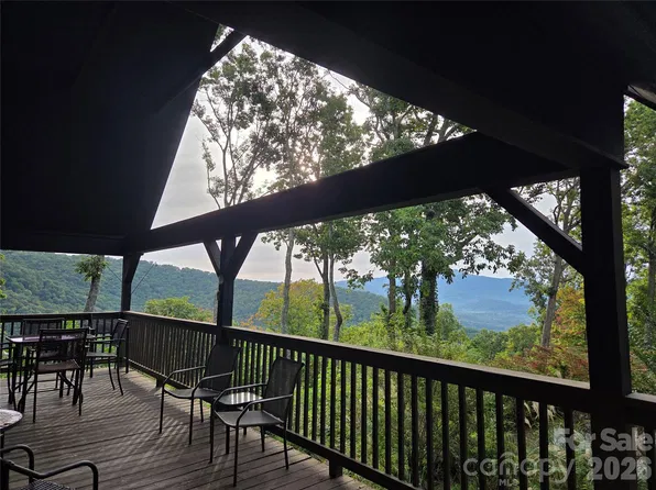 98 Maple Forest Rd, Fairview, NC 28730