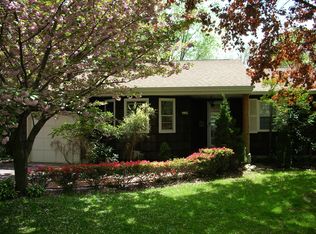 34 Holly Rd, Ronkonkoma, NY 11779