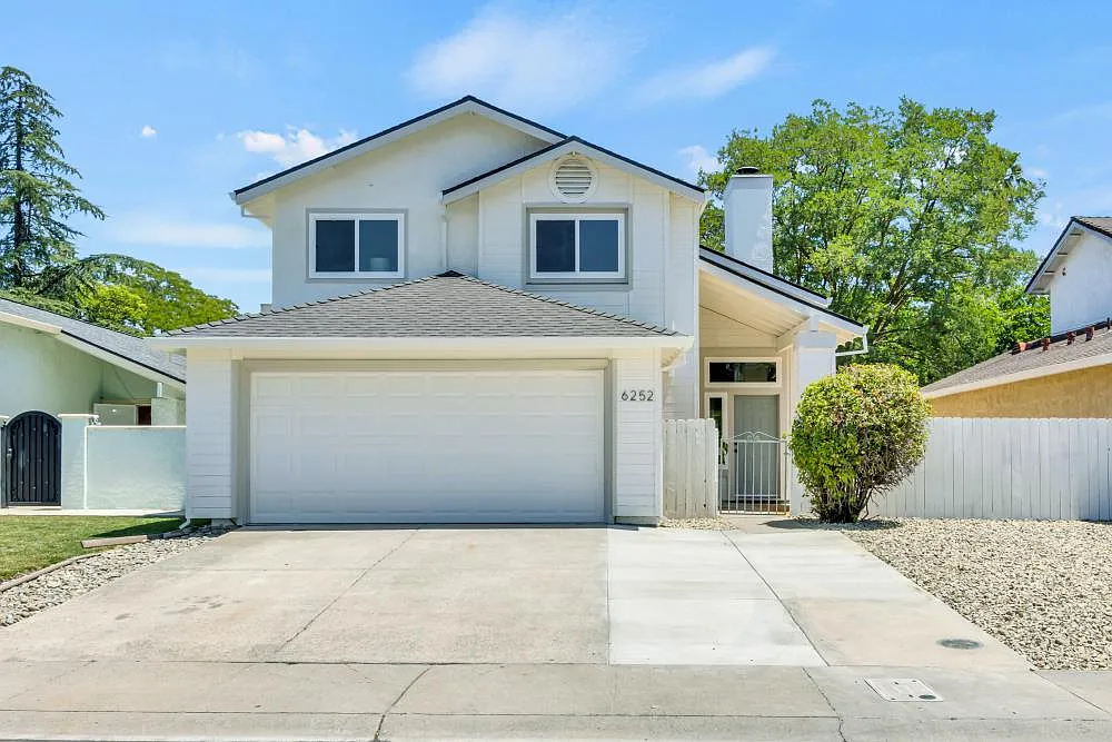 6252 Sun Dial Way photo 1