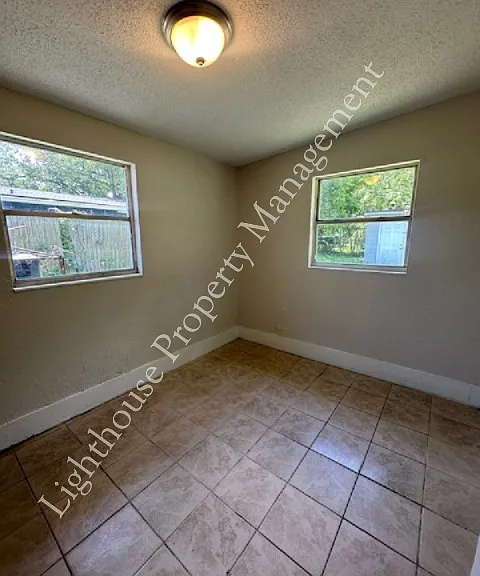 1490 W 33rd St — Photo 6