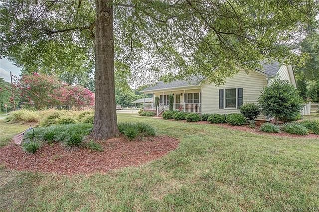 1st image of 2412 Pine Forest Dr
