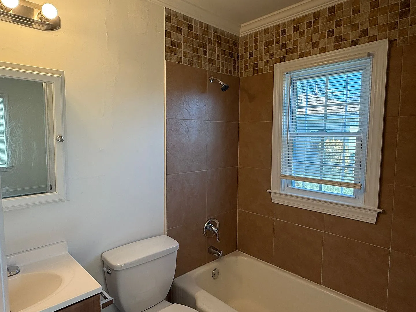 2203 Highland Street — Photo 4