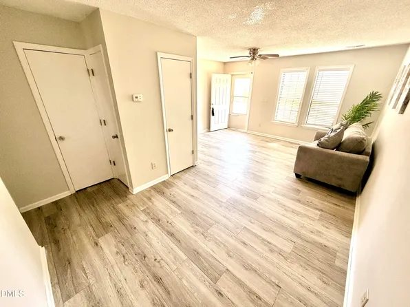 8253 Merriweather Cir, Raleigh, NC 27616