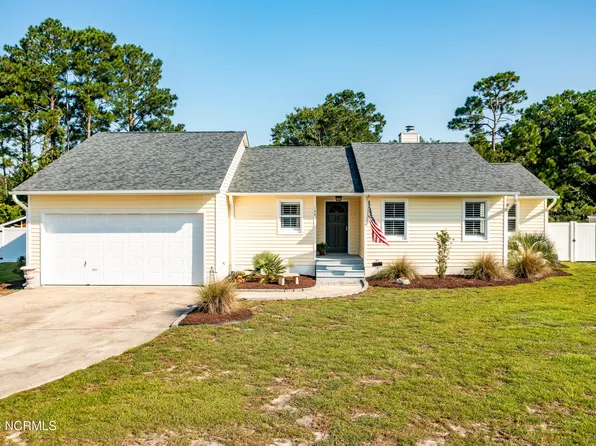 130 Sir Christopher Drive, Newport, NC 28570