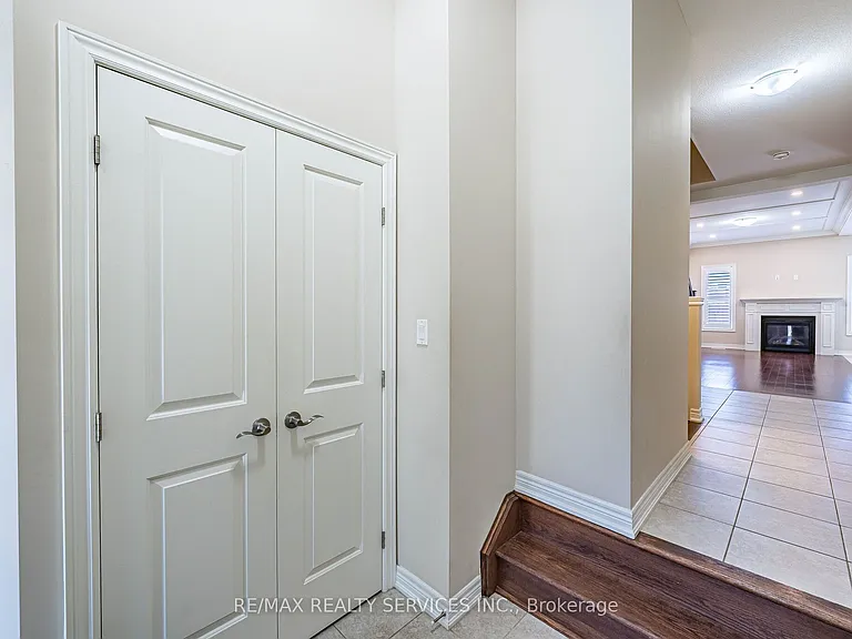 43 Sonoma Valley Cres — Photo 8