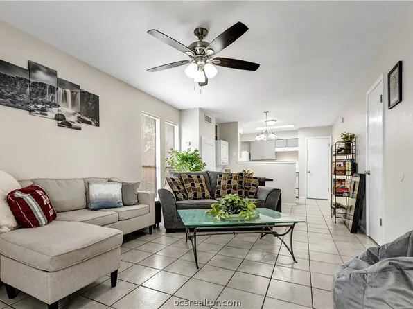 1520 Hawk Tree Dr, College Station, TX
