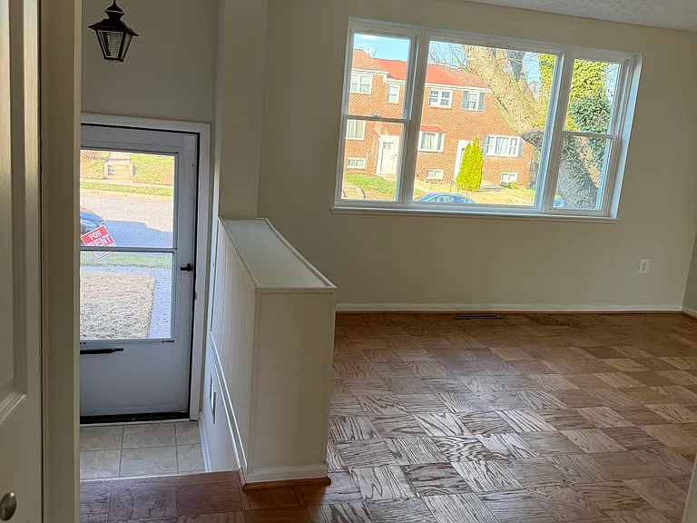 973 Regina Dr — Photo 11
