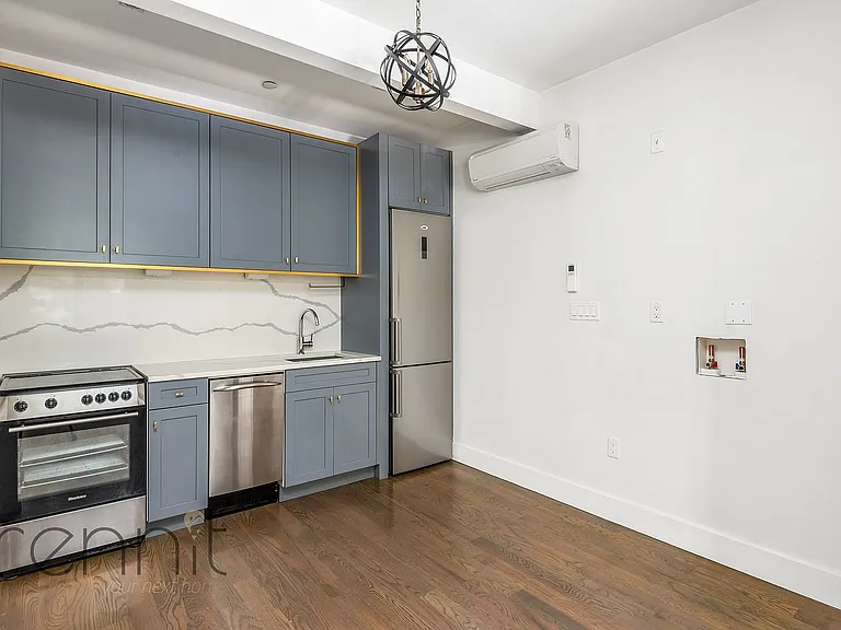 295 Montgomery St #1F — Photo 11