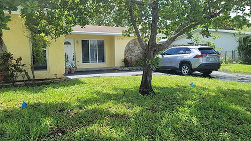2590 NW 98th Ave Photo 1