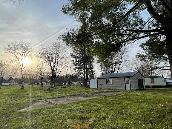 4th image of 10414 Baker Dr