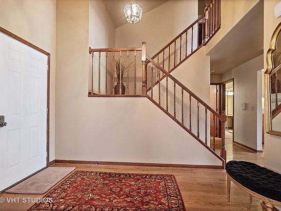 2nd image of 752 Sussex Corner Ln