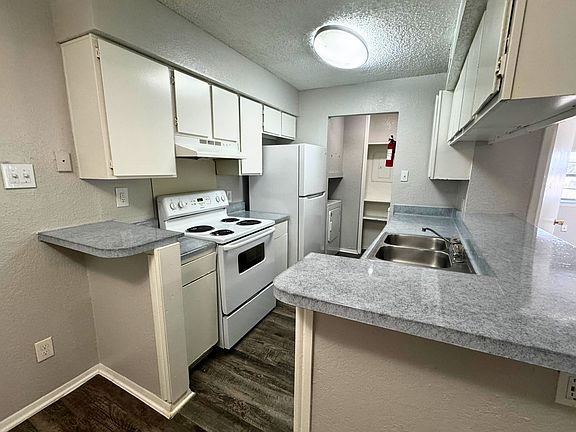 3rd image of 9505 Brockbank Dr #2202
