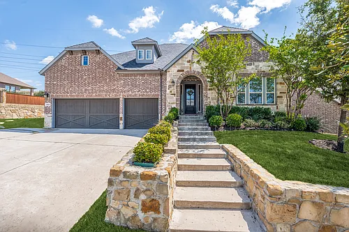 1044 Myers Park Trl Photo 1