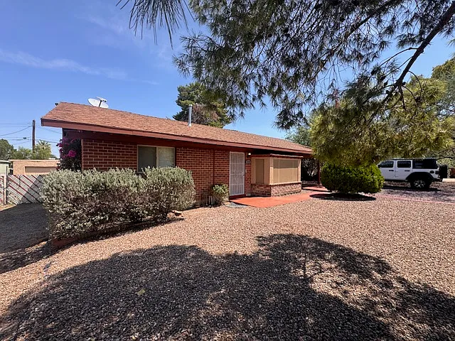 1310 W Sol Pl — Photo 4